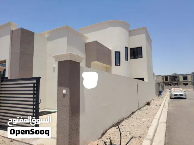 150 m2 3 Bedrooms Townhouse for Sale in Basra Other