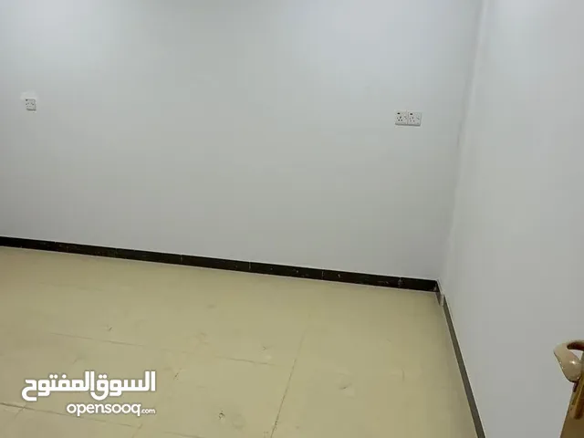 بنايه الايجار بالجزائر موقع جيد ثلاث طوابق وكل طابق ثلاث شقق وشقق ارضيه .... للشركات فقط