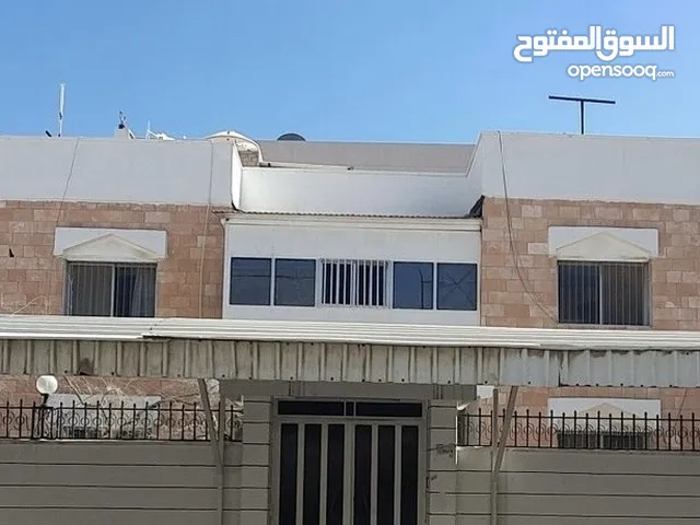 بيت هدام في الجابرية واجهة عريضة