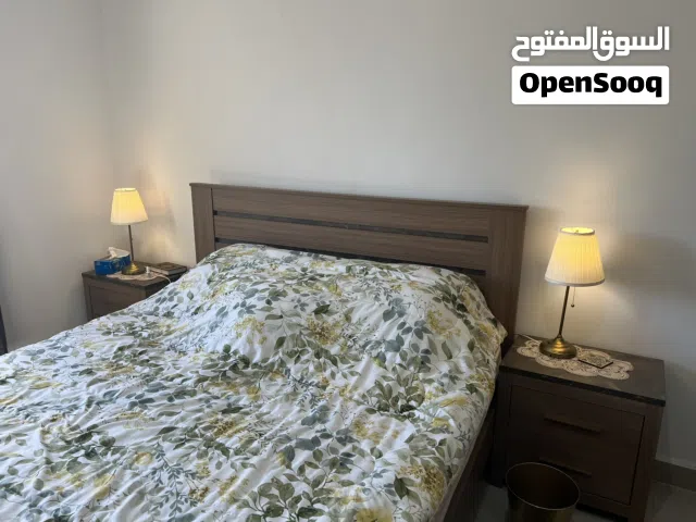غرفة نوم فخمة -كاملة - حالة نظيفة جدا