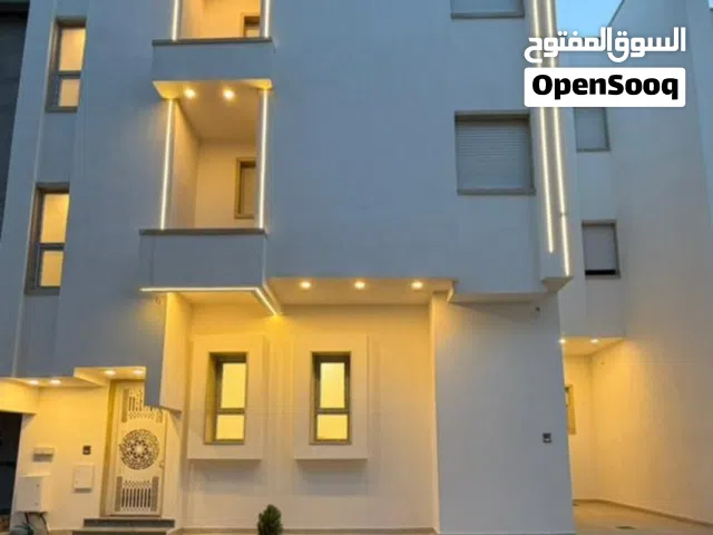عمارة سكنية 3 طوابق كل طابق شقة