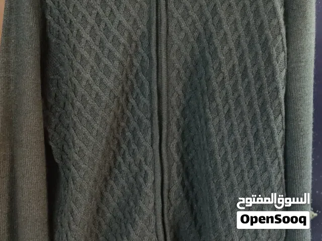 جاكت صوف مضلع
