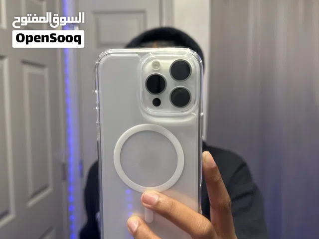 أيفون 15 برو ماكس أبيض مستعمل بحالة ممتازة بسعة 256 جيجابايت