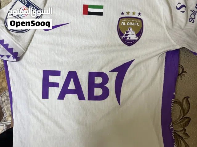 تي شرت نادي العين لاعب بلاسيوس جديد