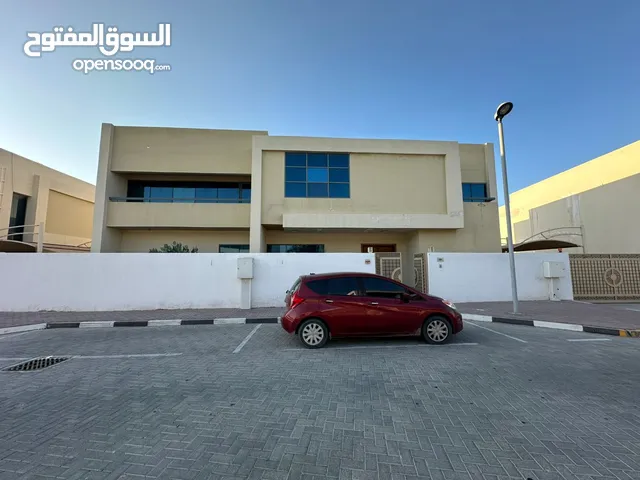 فيلا تصلح لجميع الانشطه التجارية موقع مميز شارع الشيخ عمار