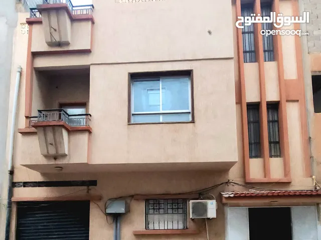 200 m2 3 Bedrooms Townhouse for Sale in Benghazi Masr St