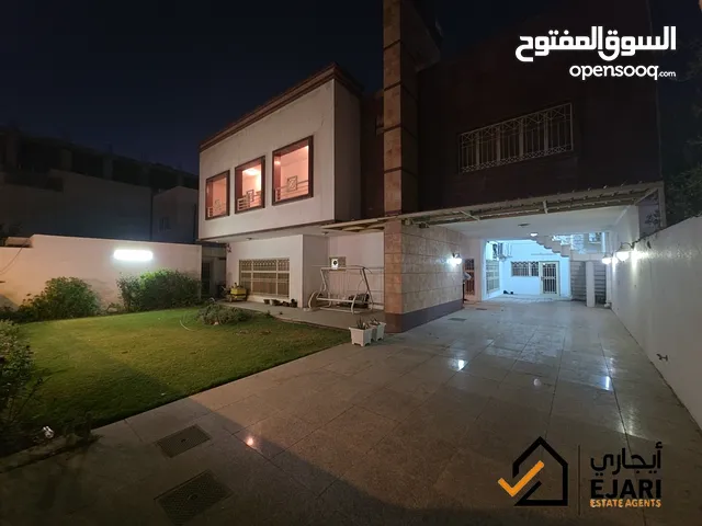 ايجار منزل كبير في منطقه الحارثيه قرب ساحه النسور