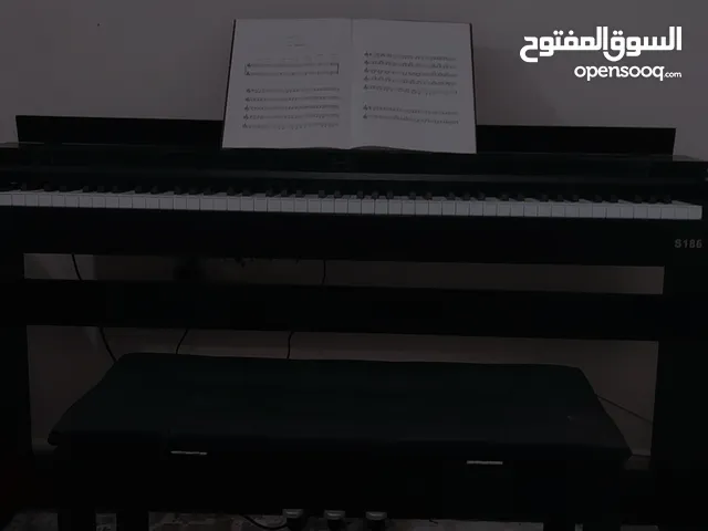 بيانو جديد في كارتونه