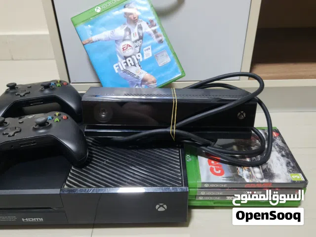 Xbox one  2 controller Kinect  5 cd