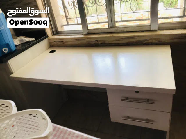 مكتب للدراسه
