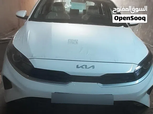 2022 كيا سيراتو Standard