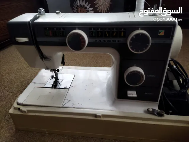 ماكينة خياطة ياباني نظيفة جدا شغالة مية بالمية