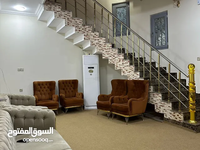 200 m2 4 Bedrooms Villa for Sale in Basra Abu Al-Khaseeb