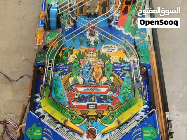 لعبة بنبول قديمة 1992 fish tales pinball