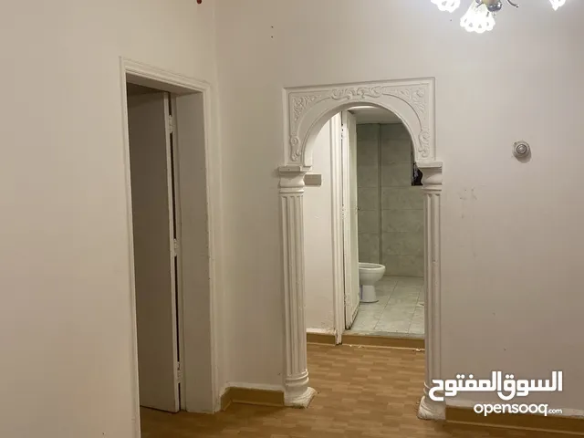 180 m2 2 Bedrooms Apartments for Rent in Farwaniya Andalous