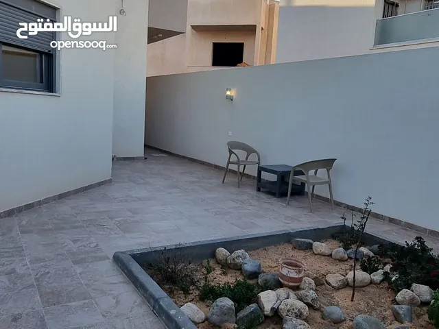 400 m2 5 Bedrooms Villa for Rent in Tripoli Al-Serraj