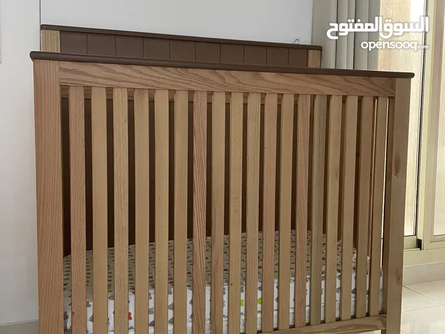 Baby wood crib