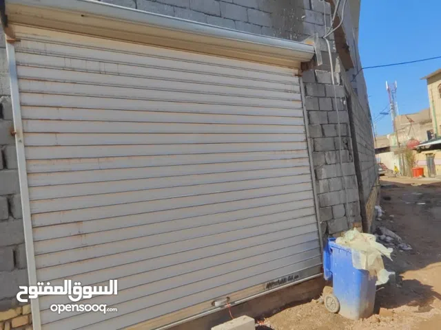 باب محل مستخدم