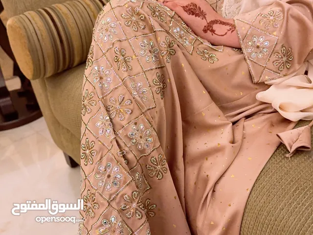 Thoub Textile - Abaya - Jalabiya in Abu Dhabi
