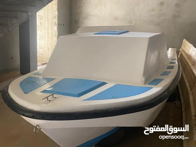 قارب اسكاف جديد