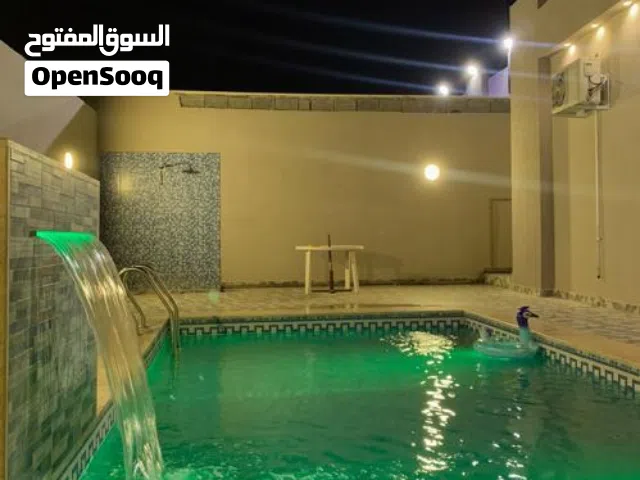 استراحه للبيع في عين زارة الباعيش شارع الورد