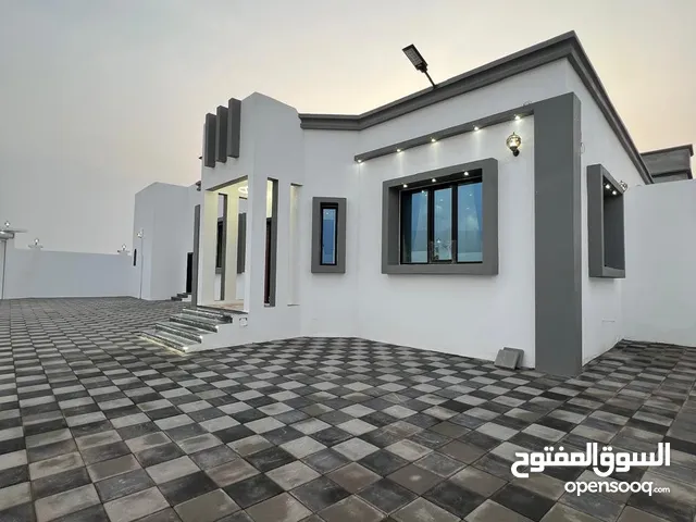 350 m2 5 Bedrooms Villa for Sale in Muscat Halban