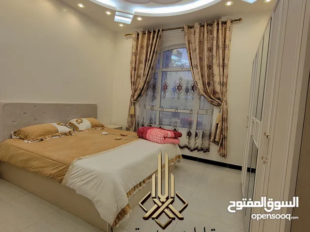 شقة مفروشة عررررطة للإيجار في صنعاء بيت بوس الخمسين جديد لوكس ثاني ساكن