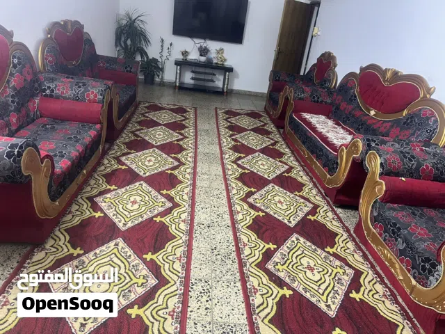 تخم للبيع 8 مقاعد