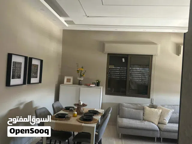 شقه للبيع في منطقه البنيات طابق 3