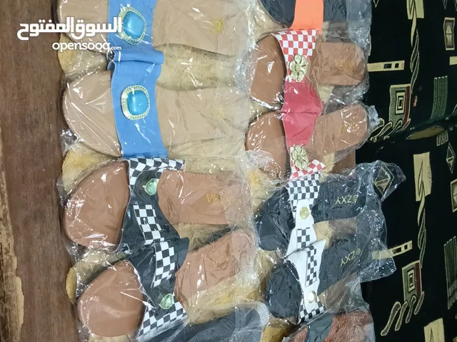 سليبرات احذيه ستاتي
