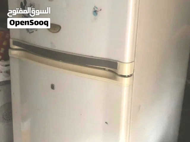ثلاجة شارب مستعمله