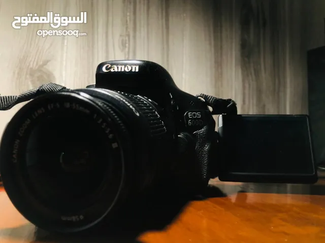 Canon 600D عدسة 18 - 55 مع ملحقاتها