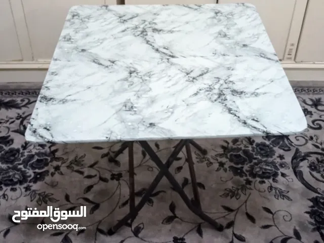 طاولة طعام خشبية انيقة قابلة للطي متعددة الاستخدامات بسعر عررطه