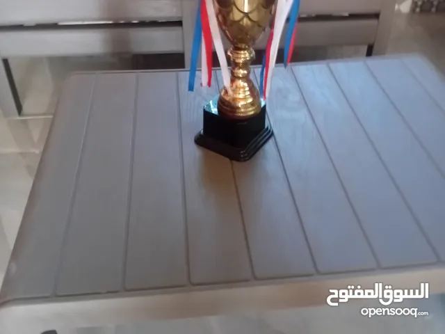 كأس مستعمل لكنه مثل جديد