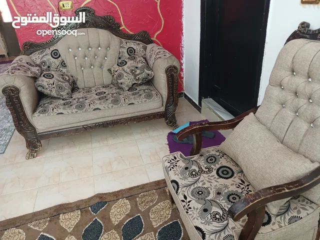 طقم ونصف كنب تفصيل مستعل بحال ممتازه
