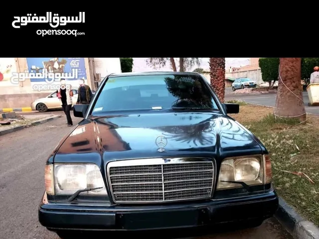 "Mercedes-Benz E320"