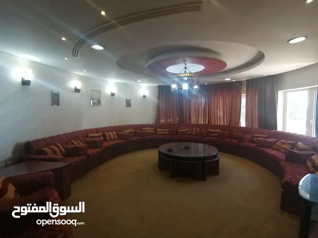 1300m2 More than 6 bedrooms Villa for Sale in Amman Jubaiha