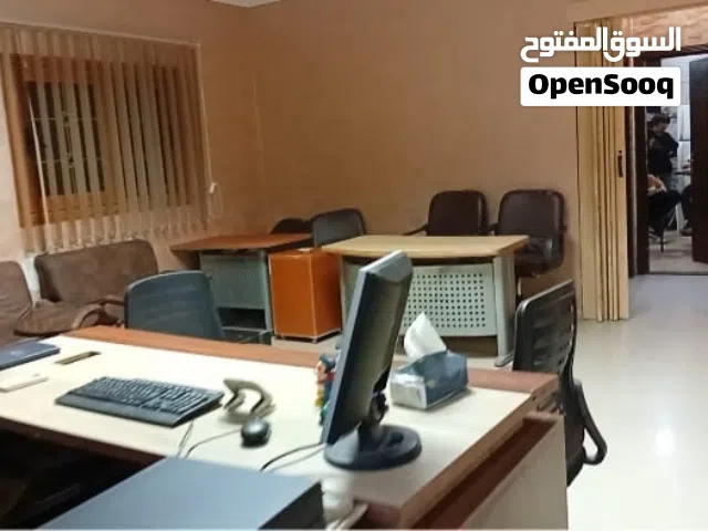 من المالك وبدون عموله مكتب اداري مفروش ومكيف بالانترنت 2000جنيه 224م (لعمل بطاقه ضريبه وسجل)