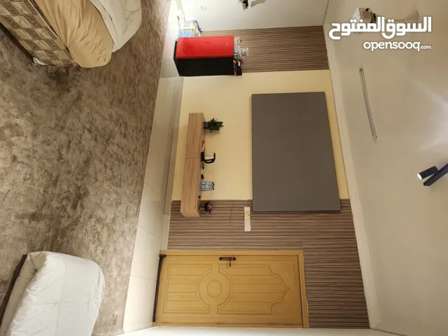 غرفة للجار العامرات/ الدقل