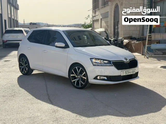2020 سكودا فابيا Standard