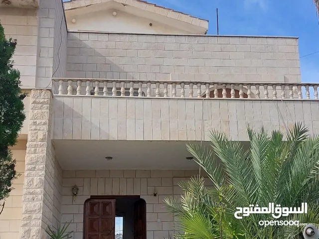 730 m2 4 Bedrooms Villa for Sale in Amman Al Hummar