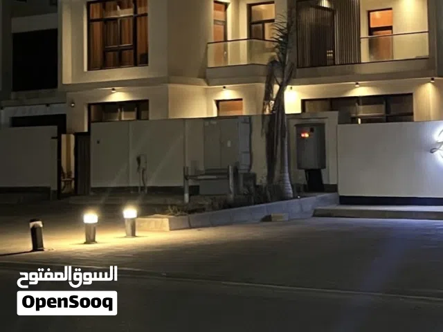 شاليه بقمه الفخامه للإيجار عوائل فقط في مرباط