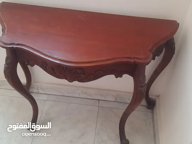 طاولة نظيفة جدا