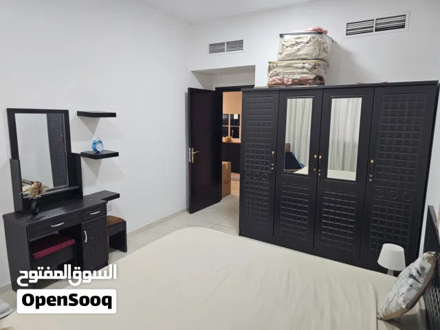 غرفة نوم كامله مع الفرشة