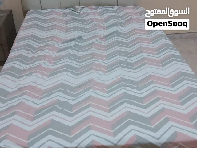 سرير  للبيع