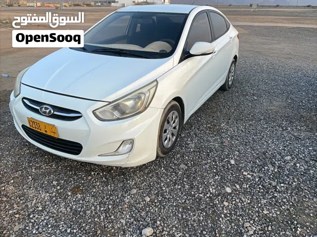 2016 هيونداي اكسنت Standard