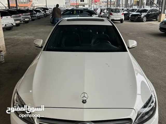 مرسيدس c350e  موديل 2018 بحالة الوكالة فحص كامل