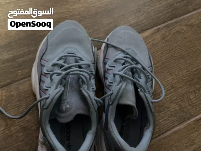 شوز رياضي نسائي