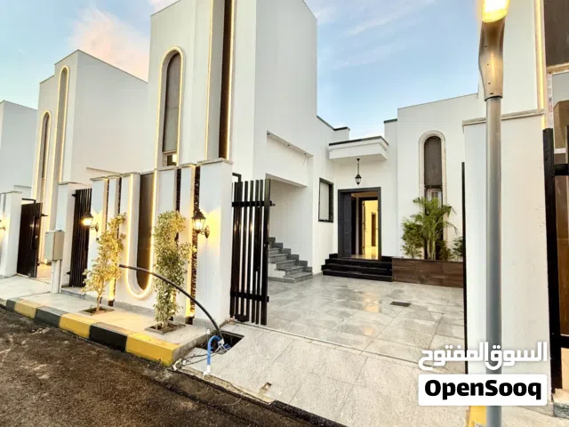 170 m2 3 Bedrooms Townhouse for Sale in Tripoli Ain Zara