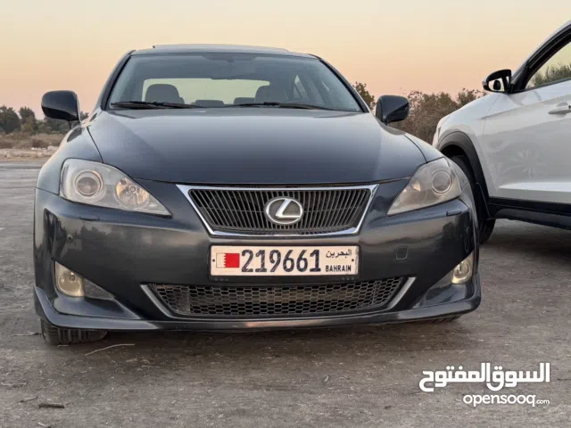 Used Lexus IS in Northern Governorate